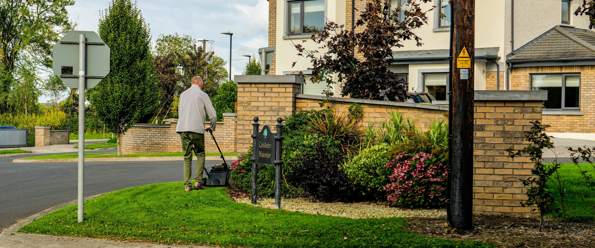 The Visual Impact Of Lawn Care: Grass Mowing For Real Estate Photography In Derry, NH
