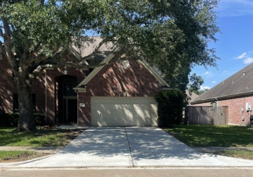 Why Concrete Driveway Repair In Friendswood, TX Is A Must For Flawless Real Estate Photography